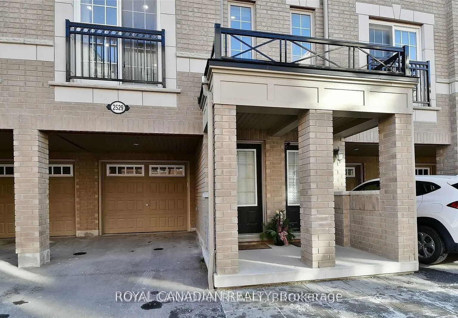 3 bed, $3,000 — Photo 3