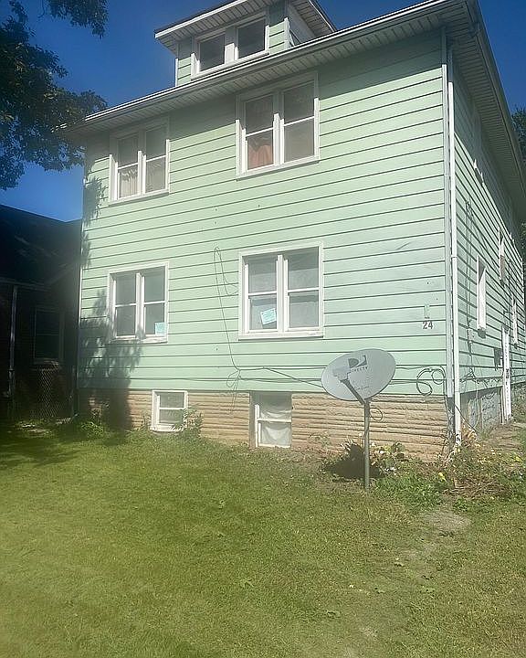 2nd image of 24 W Auburn St