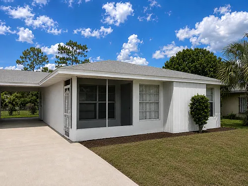1135 Joel Blvd Photo 1