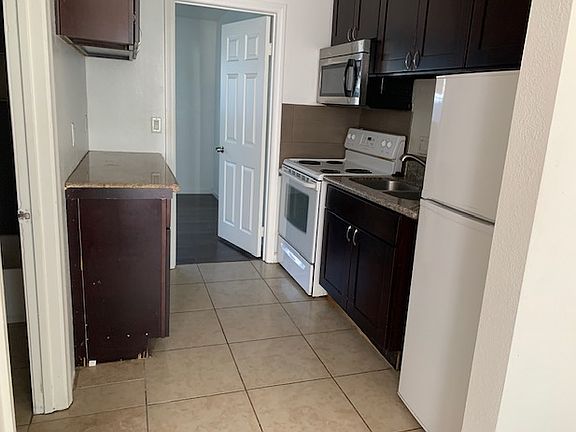 5th image of 4225 42nd St