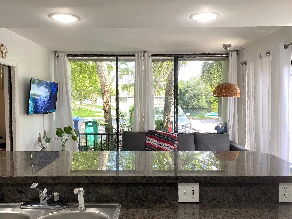 2 bed, 800 sqft, $2,350 — Photo 3