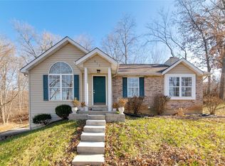512 Oak Hill Dr, Lake Saint Louis, MO 63367