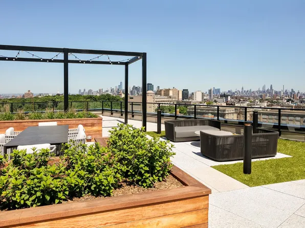 54 Crown Street image 30 of 35