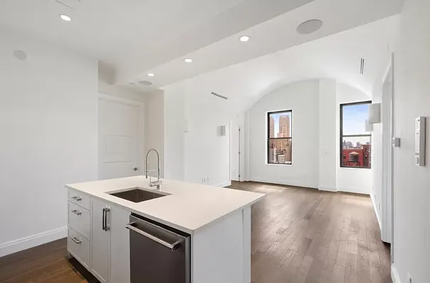 Rented by REAL New York | media 3