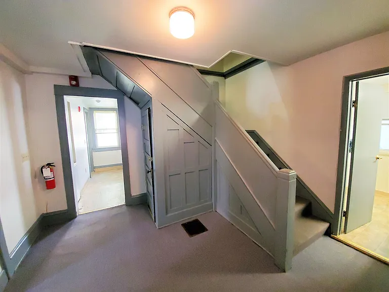 105 Dryden Ct — Photo 3