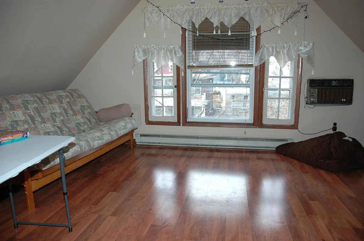 Building Photo - 429 Manning Blvd #3