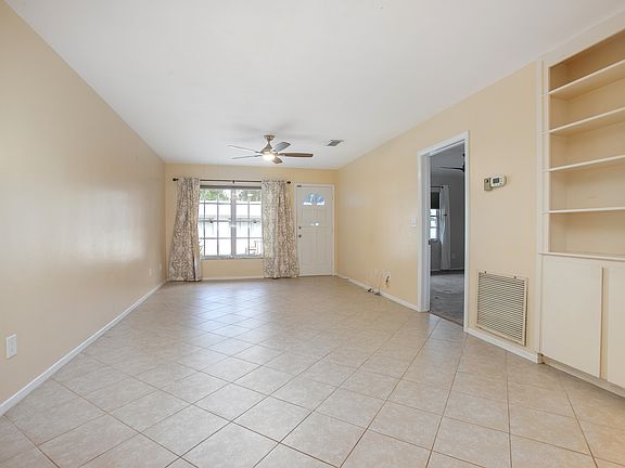 2nd image of 135 W Minnesota Ave APT 3