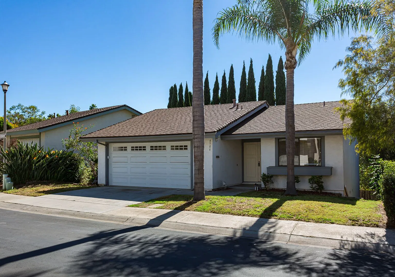 Beautifully Remodeled Home in Bay Park/Bay Ho — Photo 2