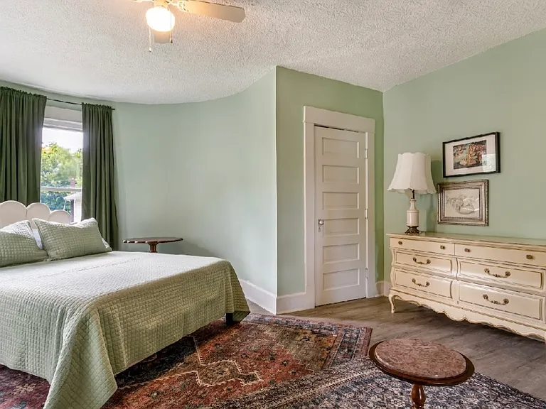 2927 Boulevard Pl — Photo 13