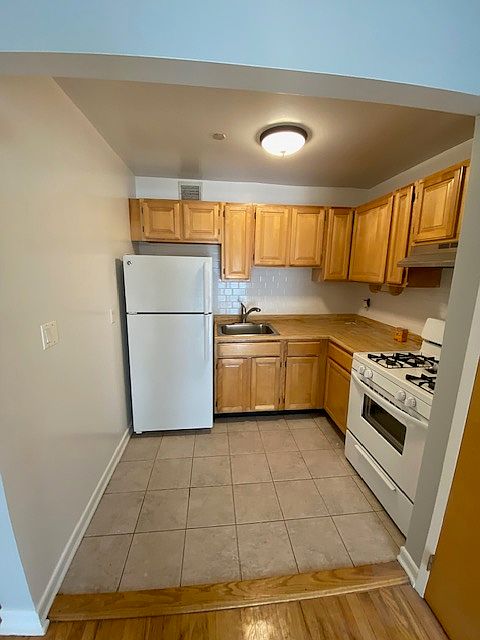1st image of 31-29 30th St #4A