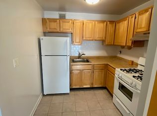 31-29 30th St #4A, Astoria, NY 11106