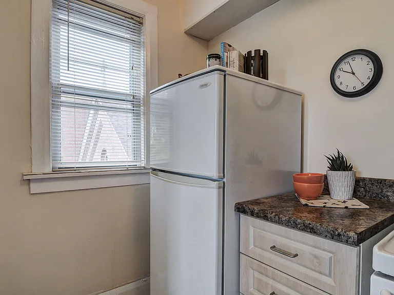 5 Donlands Ave — Photo 4