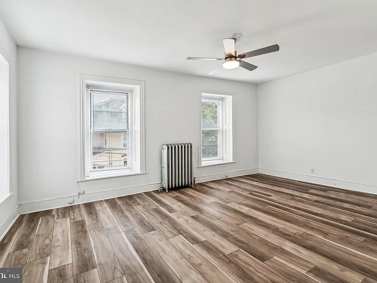270 Dupont St #2 — Photo 13