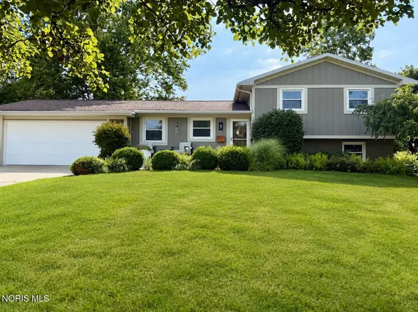 1030 Old Orchard Dr, Wauseon, OH 43567