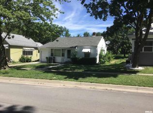 364 22nd Pl, Clinton, IA 52732