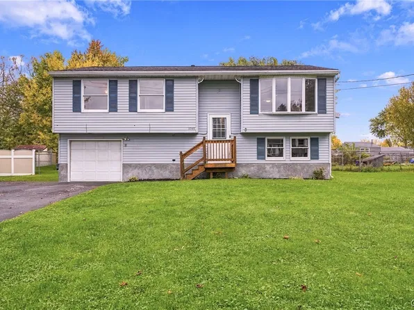 5949 Pony Ln, Cicero, NY 13039