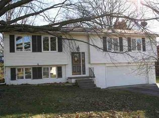 1007 16th Ave, Coralville, IA 52241