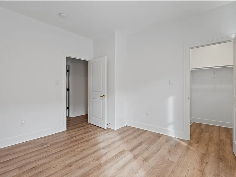 1072 Bruce St — Photo 14