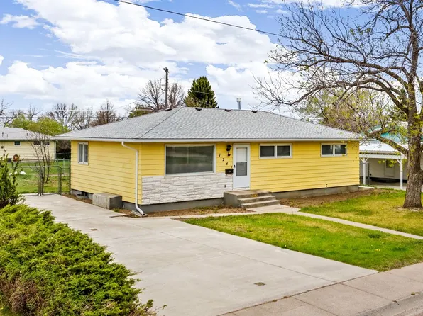 724 Riverview Dr E, Great Falls, MT 59404