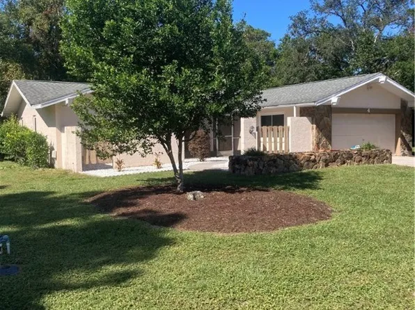 4 Pine Dr, Homosassa, FL 34446