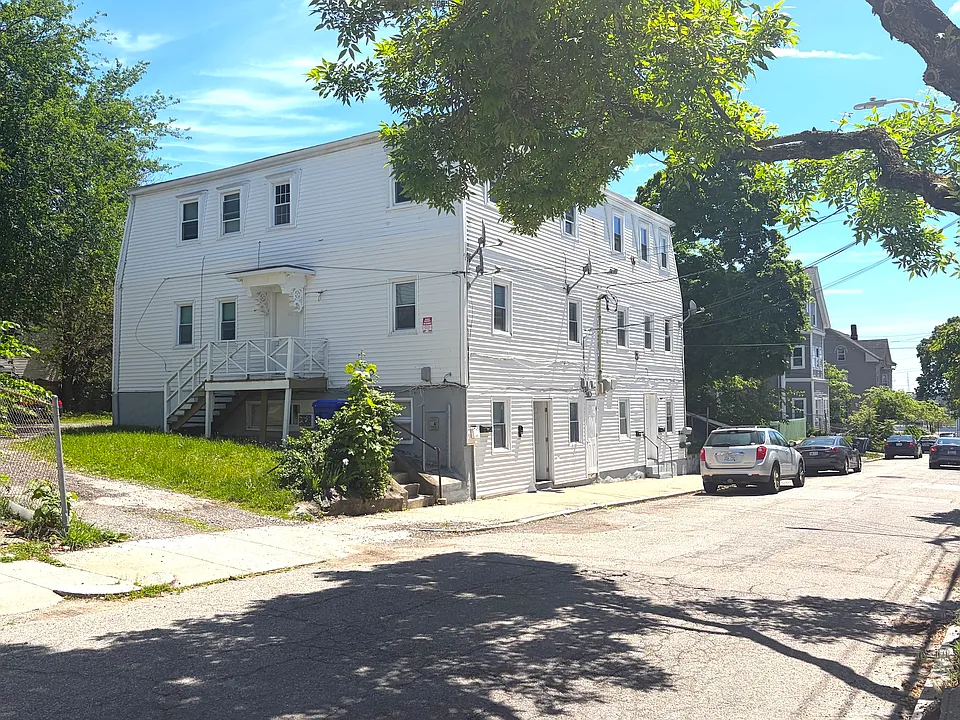 27 Zone St #2L