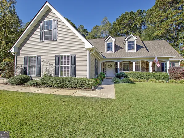 1040 Bob Smith Rd, Sharpsburg, GA 30277