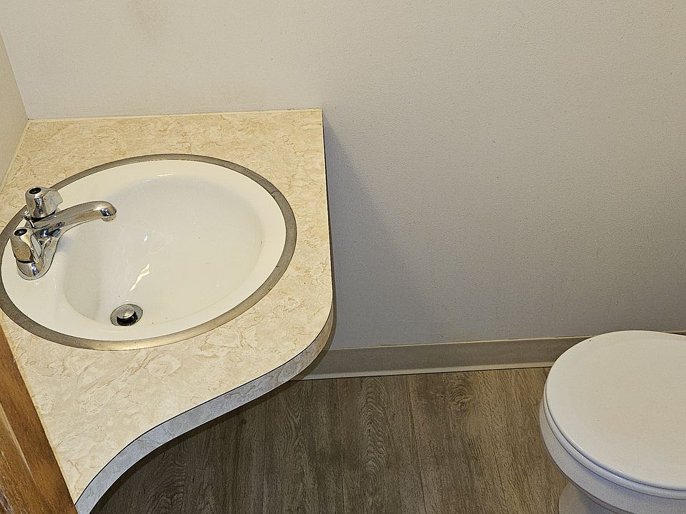 1/2 Bath
