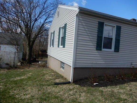2nd image of 1204 Eaton Ave