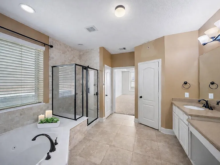 14318 Red Creek Cove Ln — Photo 8