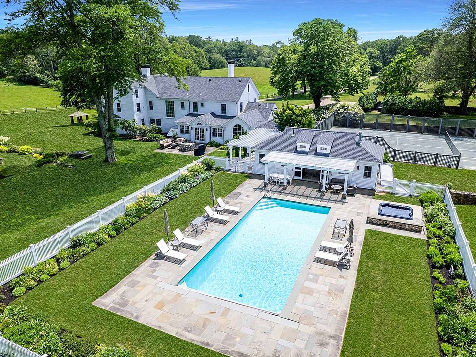 1st image of 31 Lamberts Cove Rd