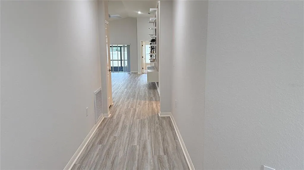 4 bed, 2.0 bath, 2074 sqft, $2,250 — Photo 4