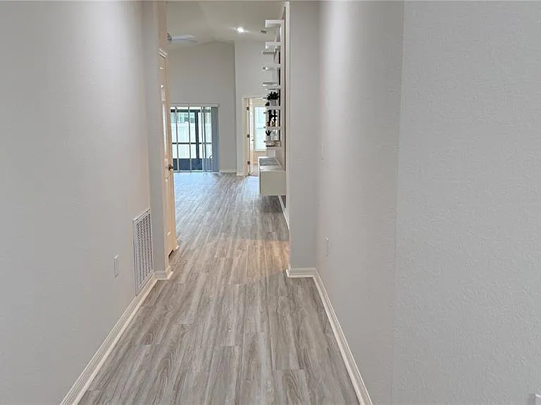 3139 Laurel Oak Ln — Photo 4
