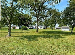 3550 N 1500 East Rd, Ridge Farm, IL 61870