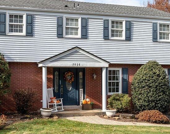 3rd image of 7038 Lawrence Dr