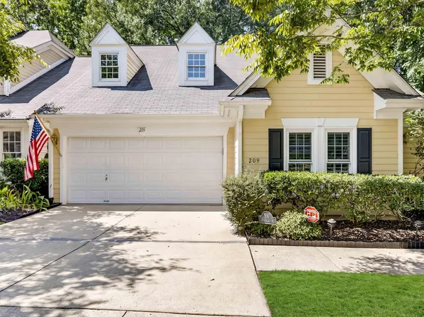 209 Lake Tillery Dr, Cary, NC 27519