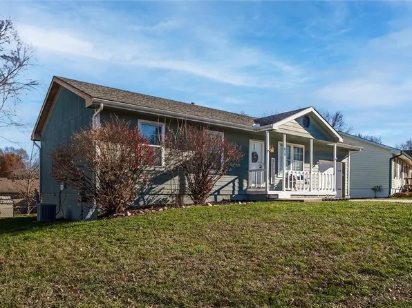 615 N Jesse St, Kearney, MO 64060