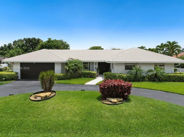 213 Gleneagles Dr, Atlantis, FL 33462