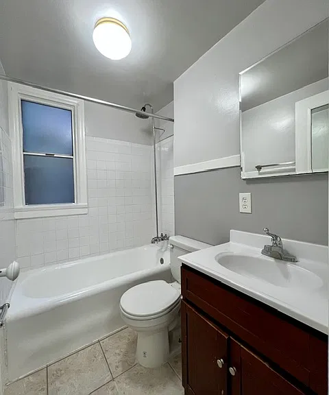 808 Leavenworth — Photo 8