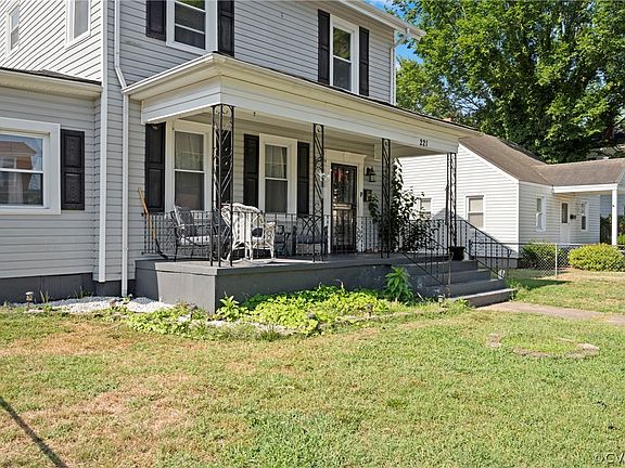 2nd image of 221 Suffolk Ave
