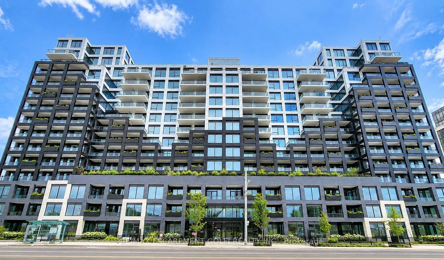 2 bed, $2,700 — Photo 2