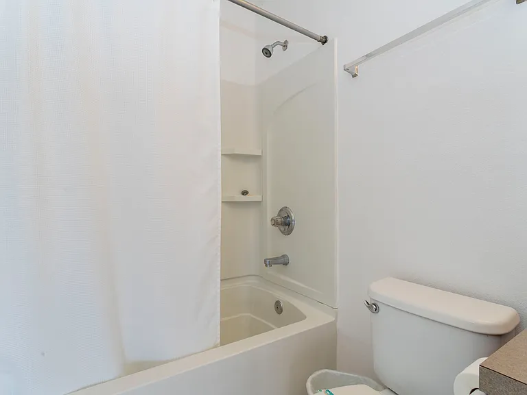 5122 Dominica Dr — Photo 3
