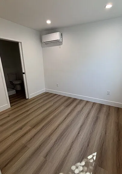 2437 Centinela Ave #11 — Photo 8