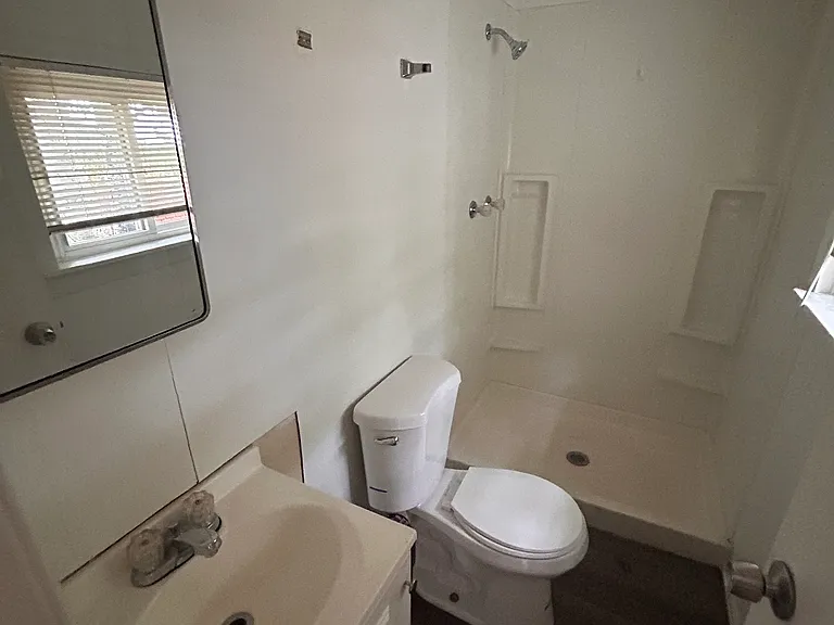 148 W Park Ave #17 — Photo 10