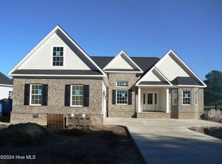 400 N Crow Creek Dr, Calabash, NC 28467