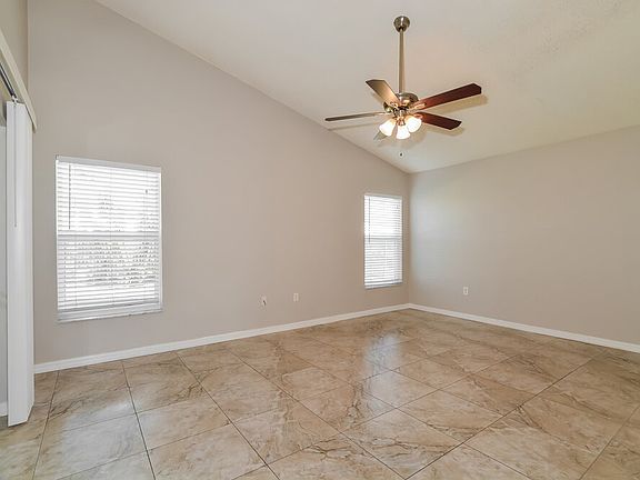 4th image of 458 Tamarind Parke Ln