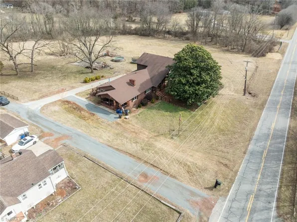 5709 Old Rural Hall Rd, Winston Salem, NC 27105