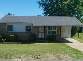 512 Oak St SW, Bessemer, AL 35022