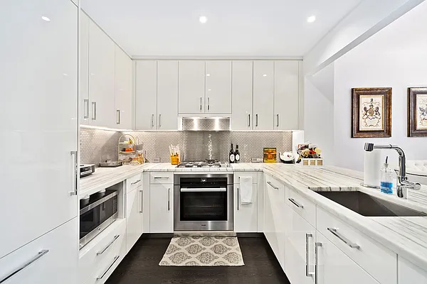 Rented by Miriam Izsak Realty  LLC | media 2