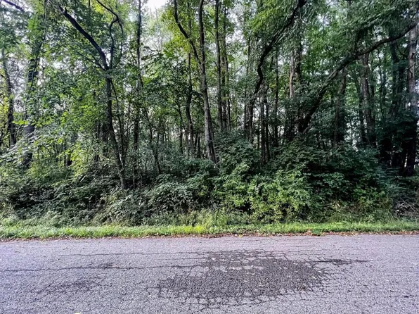 1511 Parkside Ln, Niles, MI 49120