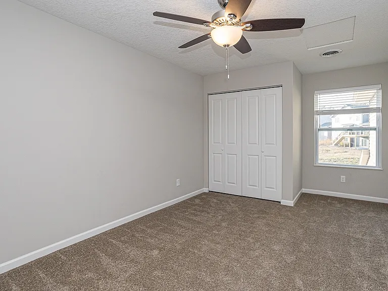 3350 Glenbrook Cir S — Photo 7